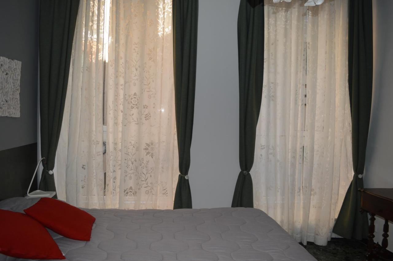 Gio&Gio Little House Apartment Genoa Bagian luar foto